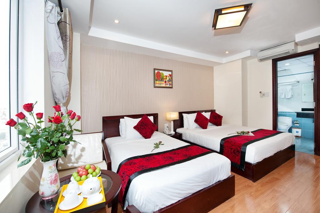 Truong Son Tung 1 - Beautiful Beach Hotel Da Nang Room photo